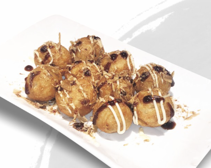 Takoyaki balls with takoyaki sauce (10 pieces)