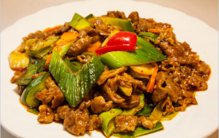 Lamb and leeks stir fry